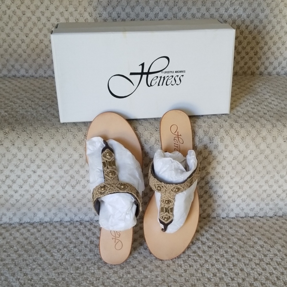 NIB HEIRESS MIRADA SANDALS SIZE 9